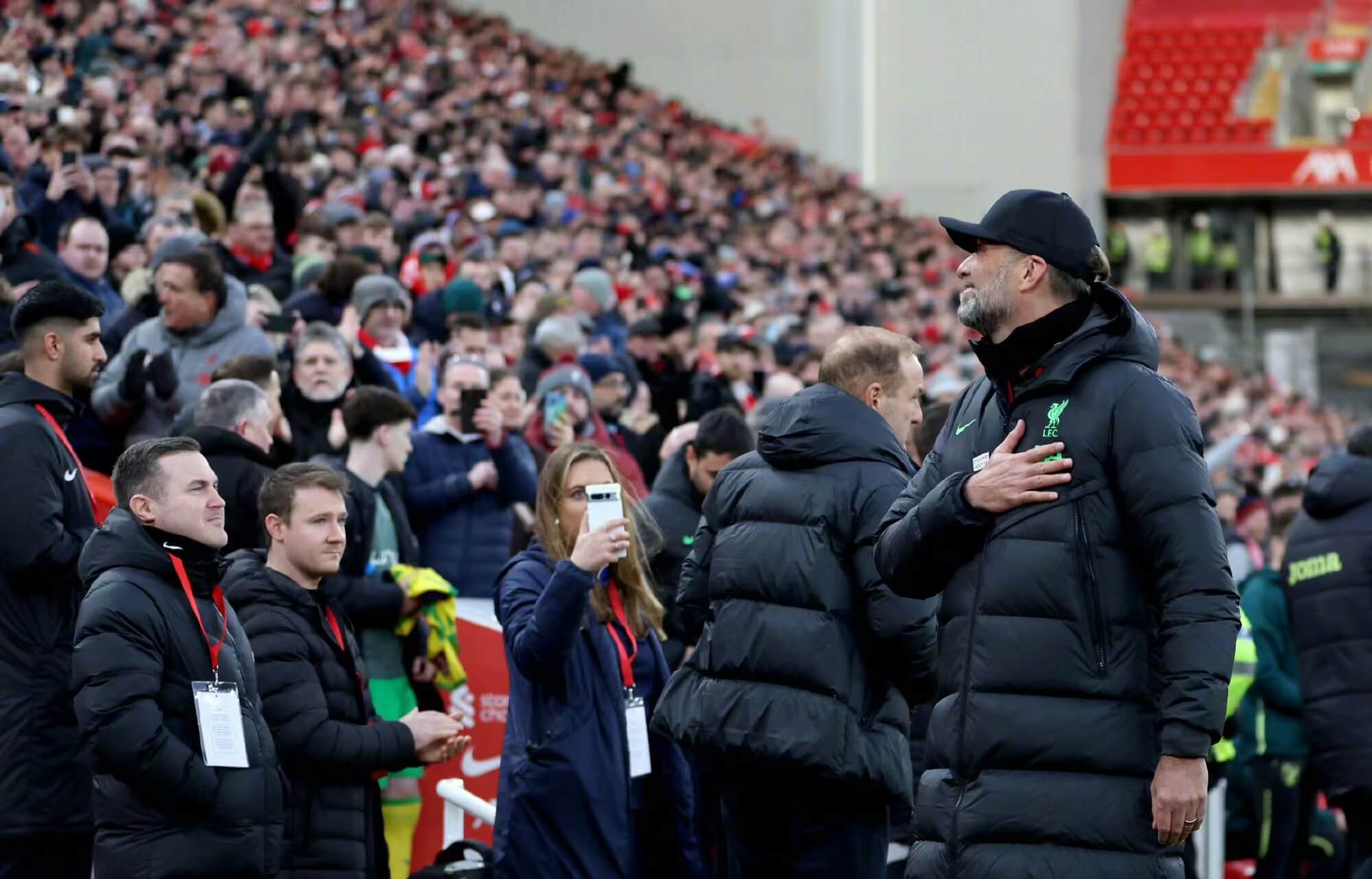 Fansen sang farvel og Liverpool-trener Klopp ble rørt til tårer